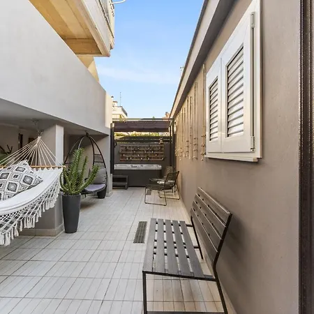 בית נופש Luxe House In Glyfada With Near Metro Station C8 אתונה